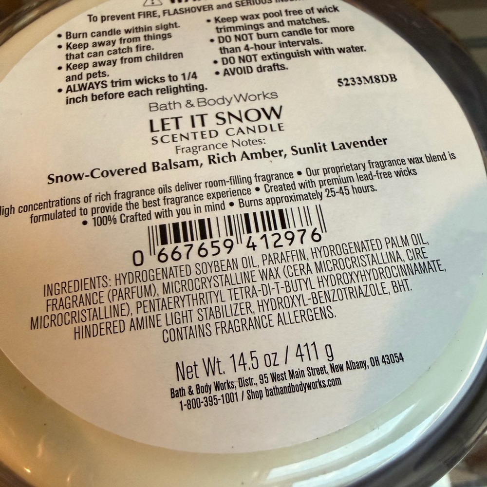 Bath & Body Works Let It Snow 3 Wick Holiday Candle Pretty Lid NWT Holiday - Picture 4 of 4
